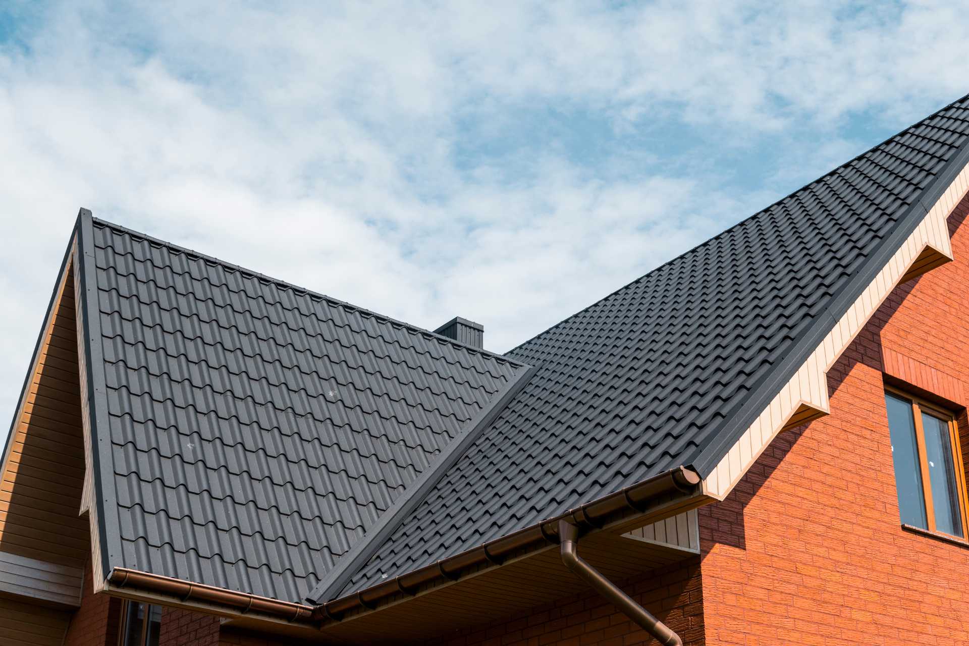 Resilient Roofing: Attracting the Climate-Conscious Buyer - iNformedNow